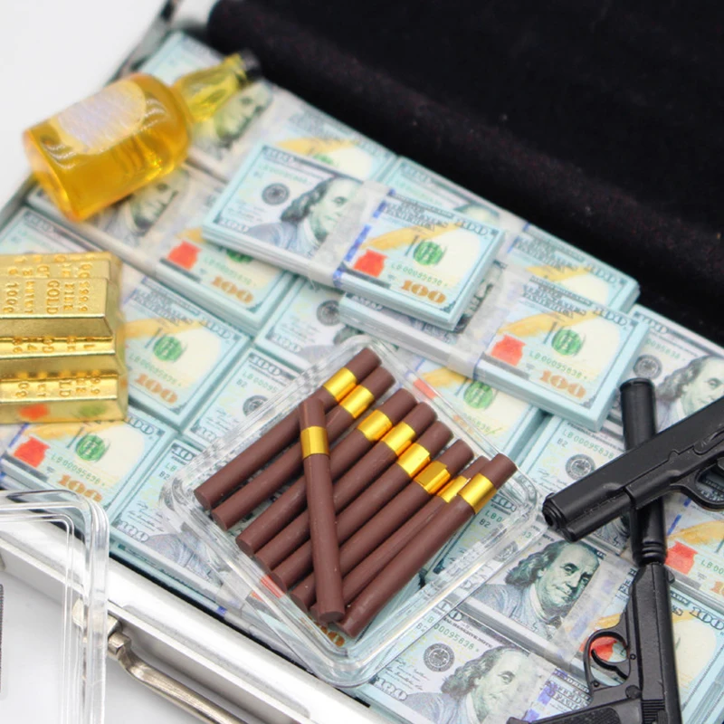 

1/12 Dollhouse Simulation Cigar Case Dollhouse Mini Cigarette Ornament Dolls House Decoration Accessories Pretend Play Toys