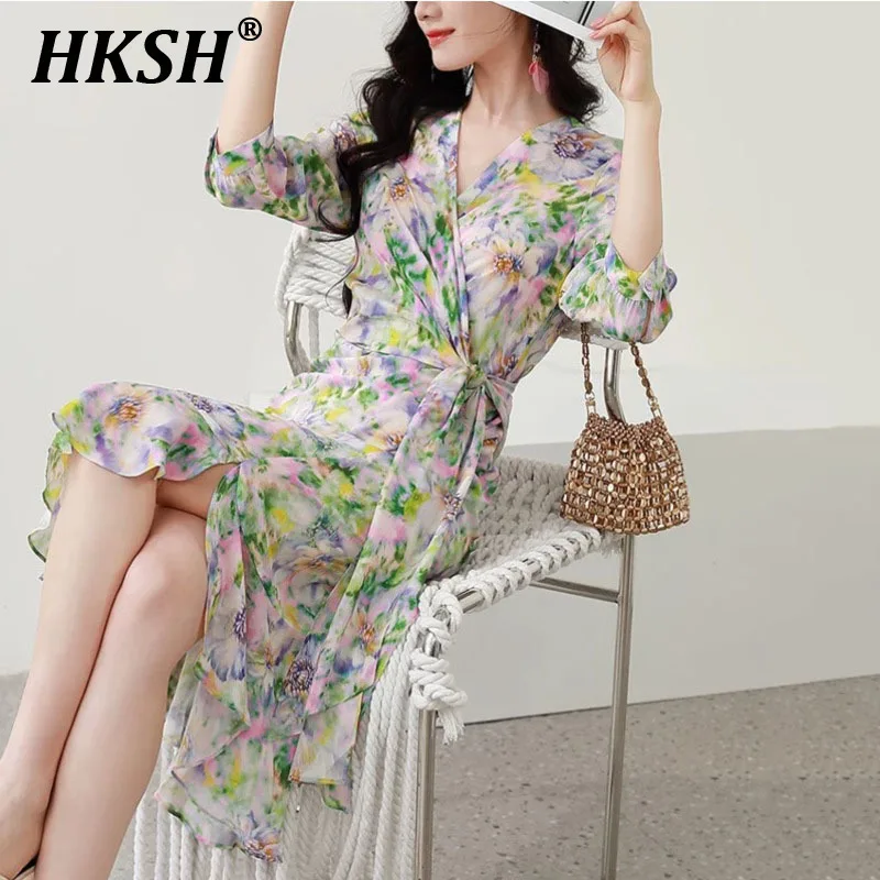 

HKSH Summer New Women Chic Sweet High Street Elegant Temperament Casual Printed V-neck Asymmetry Hem Waist Cinching Dress HK6182