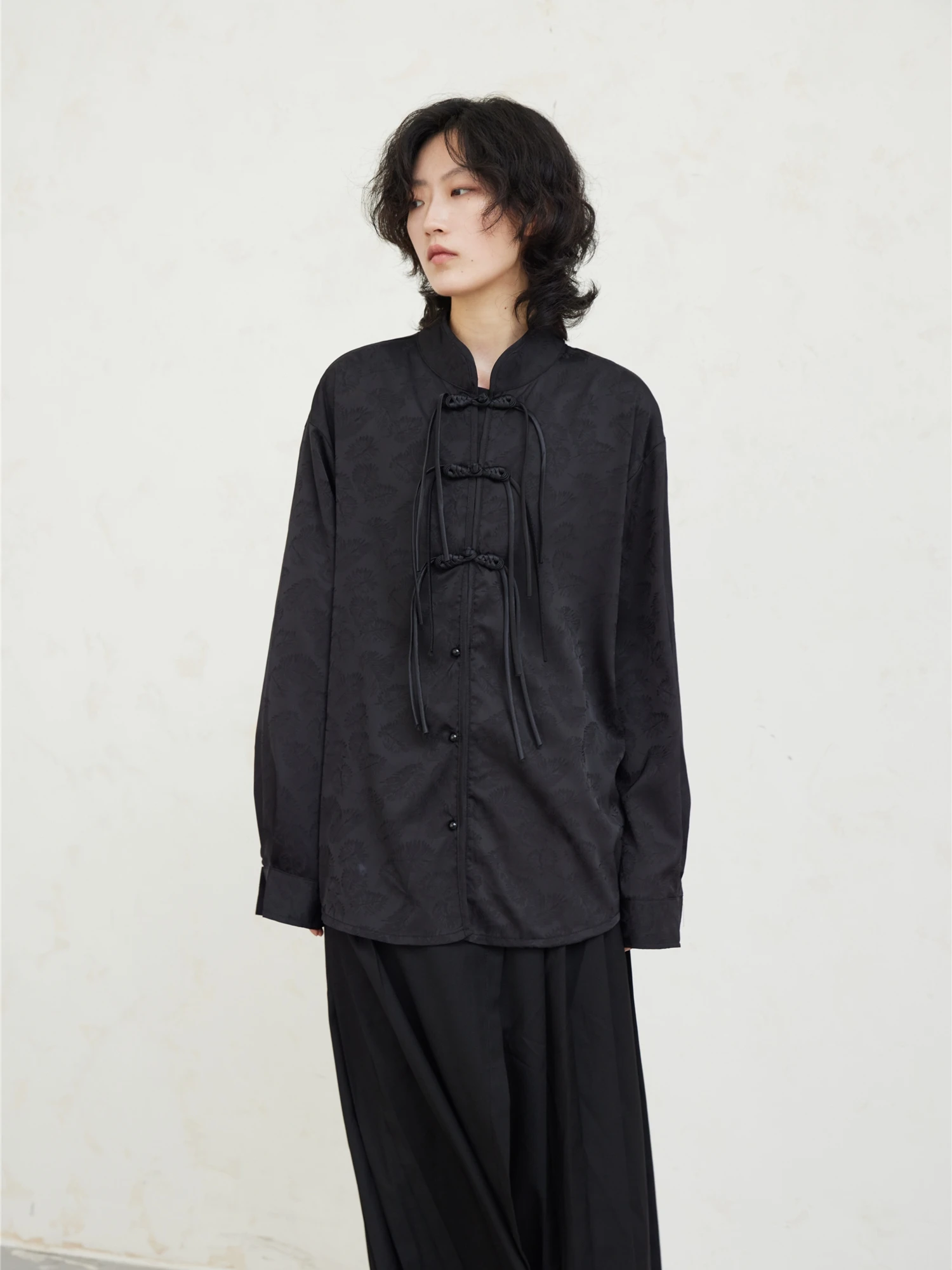 

SUNYVONNE23FW Chinese Style Long Sleeve Shirt Tassel Button Dark Pattern Autumn Winter Loose Fit Commute Style Pure Color