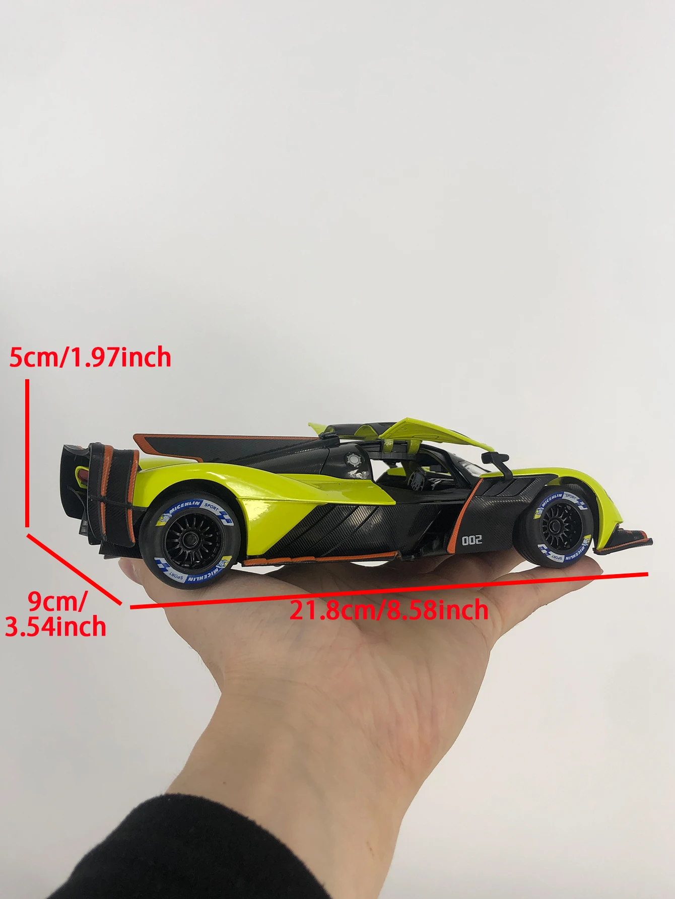 Modèle de voiture Valkyrie en alliage de zinc de simulation 1: 24, ornement statique, voiture cadeau de collection en métal