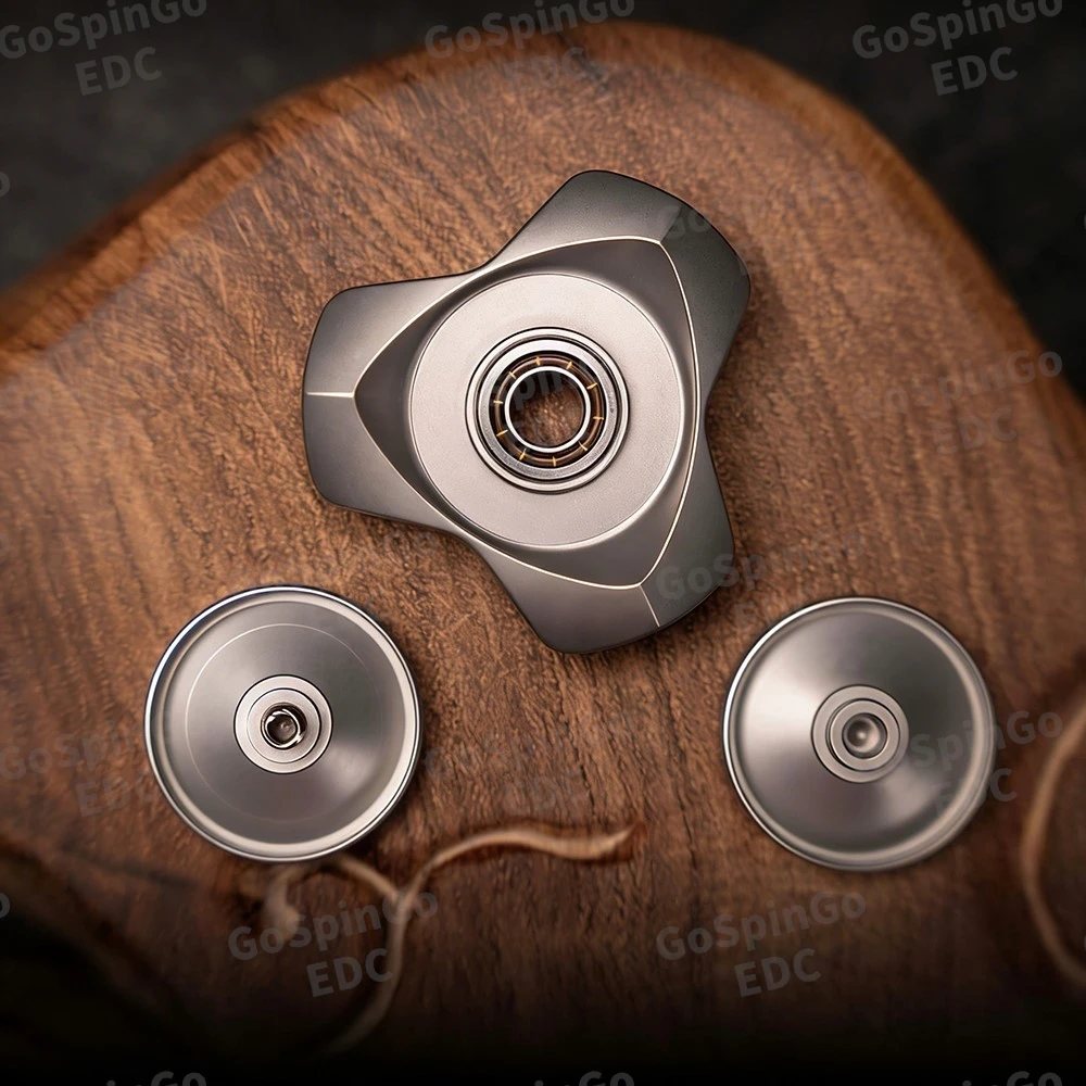 FeiFei EDC Ye Ying Fidget Spinner a Tre Lame, Giocattoli Antistress per Adulti, Gadget in Metallo per Alleviare l'Ansia, Design Originali