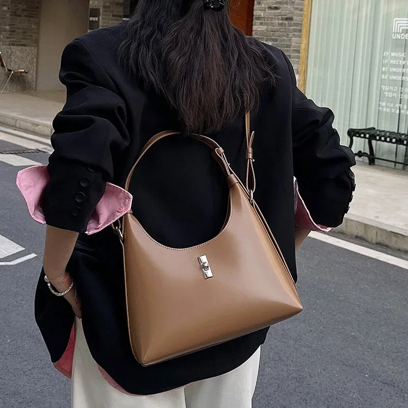 Korean Minority Designer Fashion Shoulder Bag Commuter Large Capacity Crossbody Handbags 2024 New All-match Bolsos De Mujer