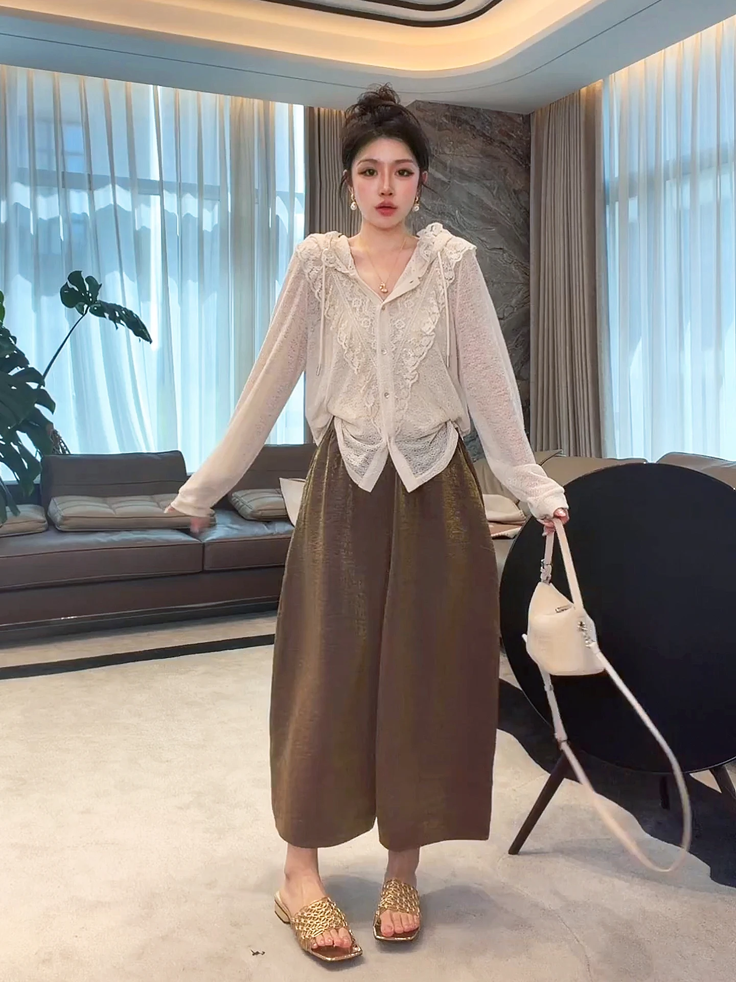 

Lacy Long Sleeve Women's Shirt Fashionable Splice Slimming ME Flower Spirit Hat Early Spring Casual Style Polyester Blend