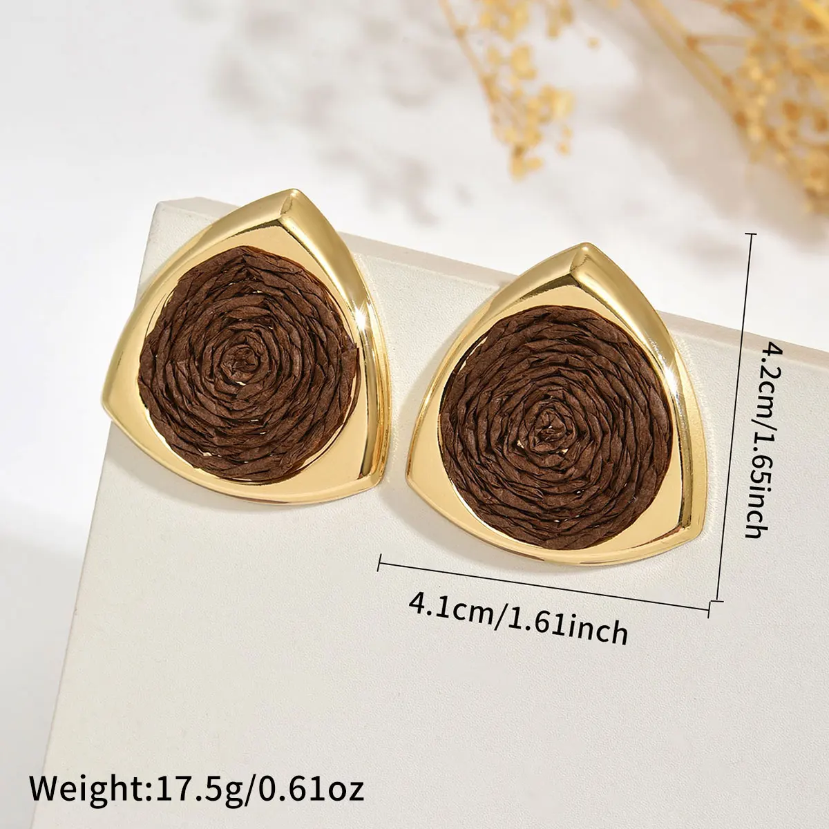 Boho Brown Raffia Triangle Stud Earrings Women Gold Frame Geometric Woven Statement Earrings Summer Beach Vacation Jewelry