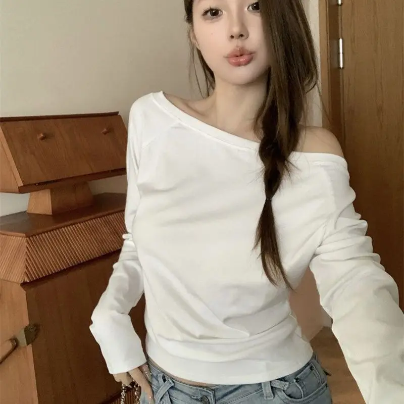 

Skew Collar Strapless Long Sleeved Sun Protection T-shirt for Women Autumn 2025 New Solid Color Basic Versatile Slimming Top Ins