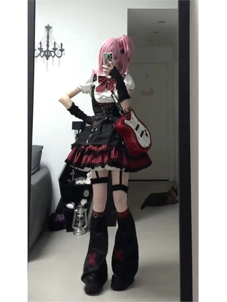 

A new elegant and fashionable Abi-style dress set