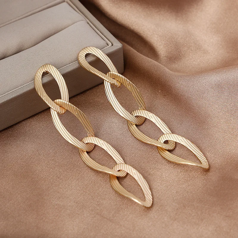 Europe and America Exaggerated Circle Drop Earring for Women Vintage Long Uneven Drawing Oval Metal Earrings