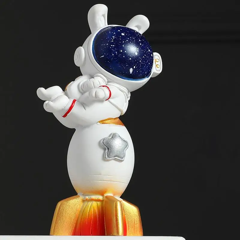 Astronaut Statue Resin Spaceman Planet Desk Ornament Cute Astronaut Figurine Statue For Outer Space Themed Bedroom Decor