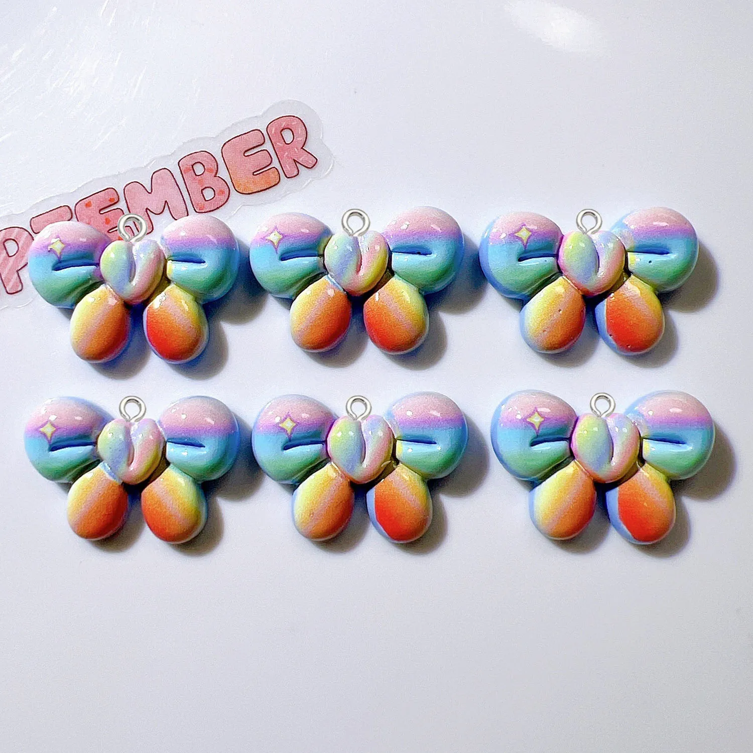 10 قطع من قلادة الراتنج الملونة على شكل فيونكة إكسسوارات مجوهرات مصنوعة يدويًا لصنع الأقراط والأساور وسلاسل المفاتيح والحقائب والقلادة