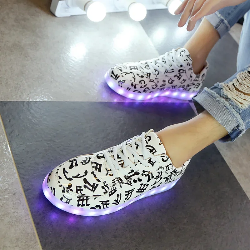 Luminous Sneakers for Women Casual Shoes Led Glowing Shoes for Men Fashion Flat Running Sneakers LED Rechargeable Couple\'s Shoes