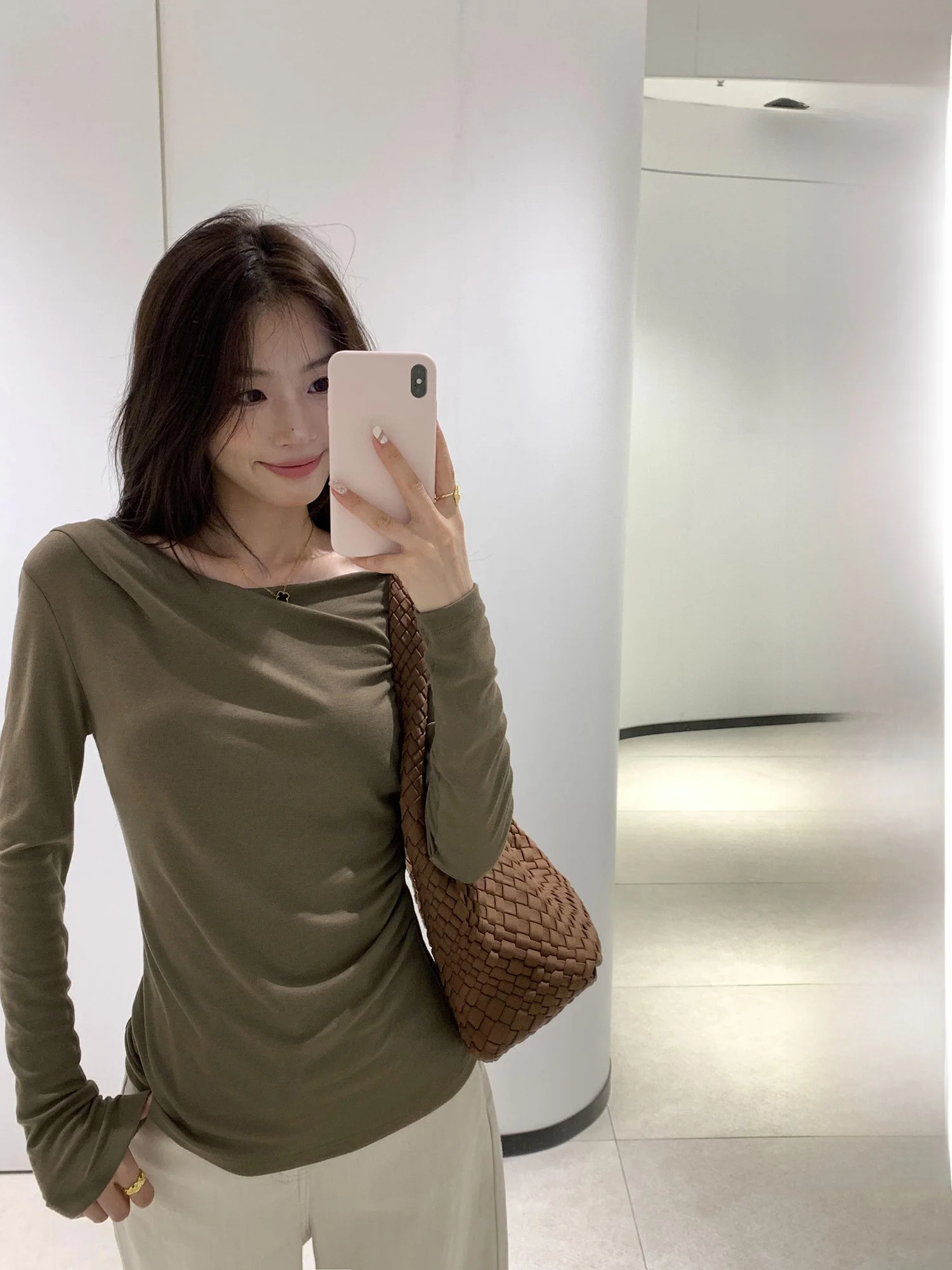 Pusumede Slim Fit Knitted Long Sleeve Base Shirt Women's Lockbone Leakage Casual Style Shoulder Angle T-Shirt Striped Pattern