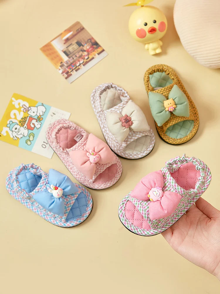 

Новые детские тапочки из чистого хлопка, домашние бесшумные противоскользящие мягкие боты с милым узлом для малышей и детей