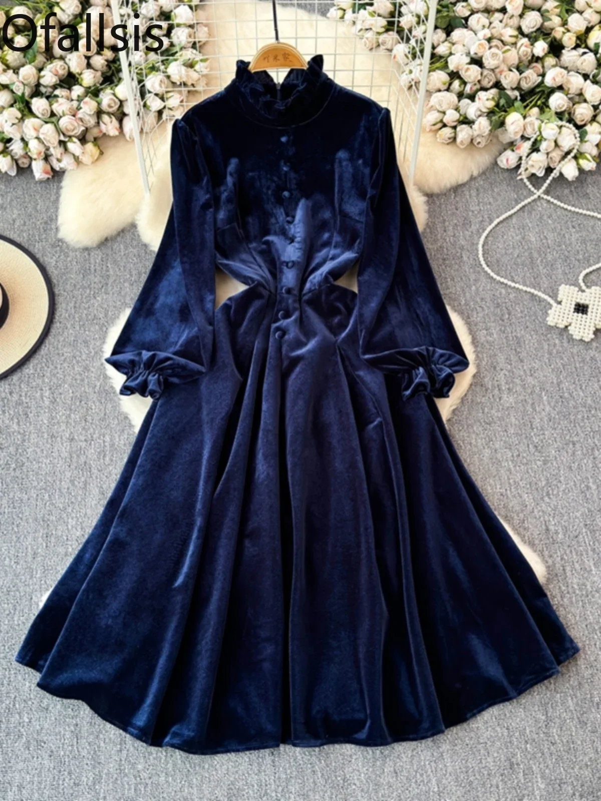 Ofallsis Light Mature Style Lantern Sleeve Velvet Dress 2024 Autumn New Women's French Retro Waist Slimming Pleated Long Dresses