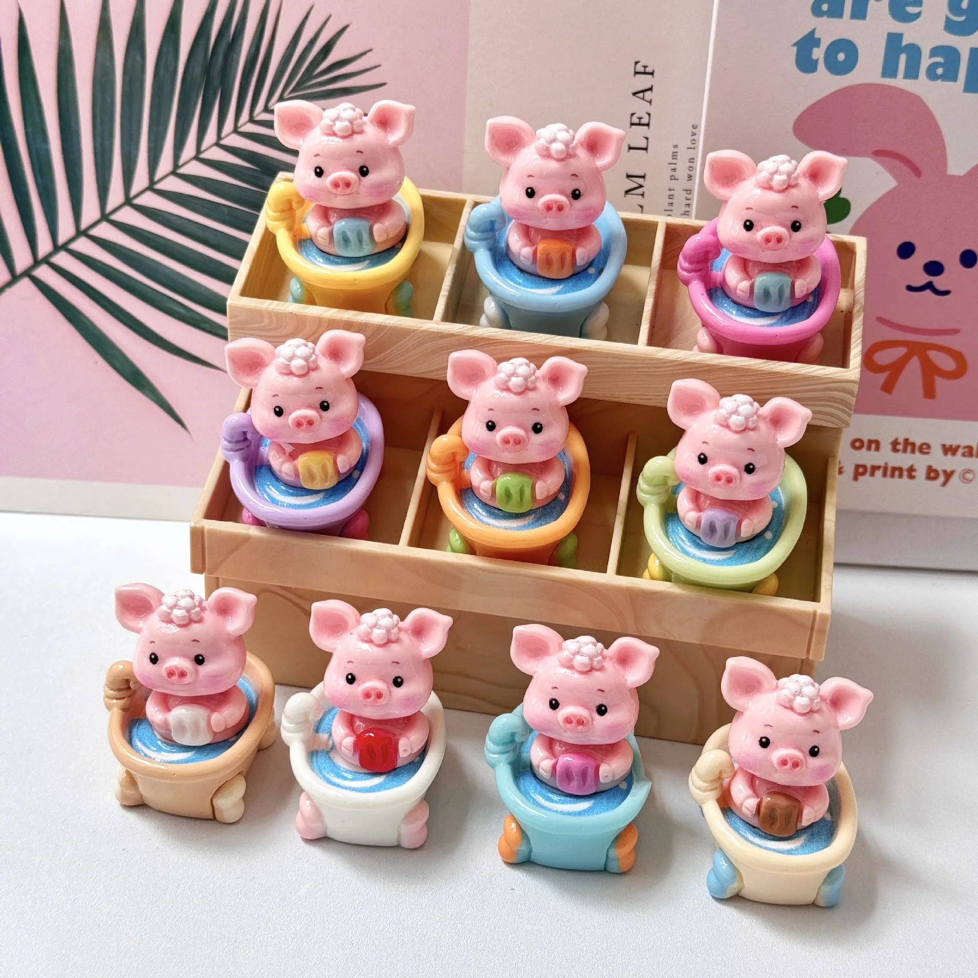 

10PCS/ набор милые мыльные ванны свиные аксессуары смолы DIY украшения модные настольные украшения игрушки игрушки детский день подарков