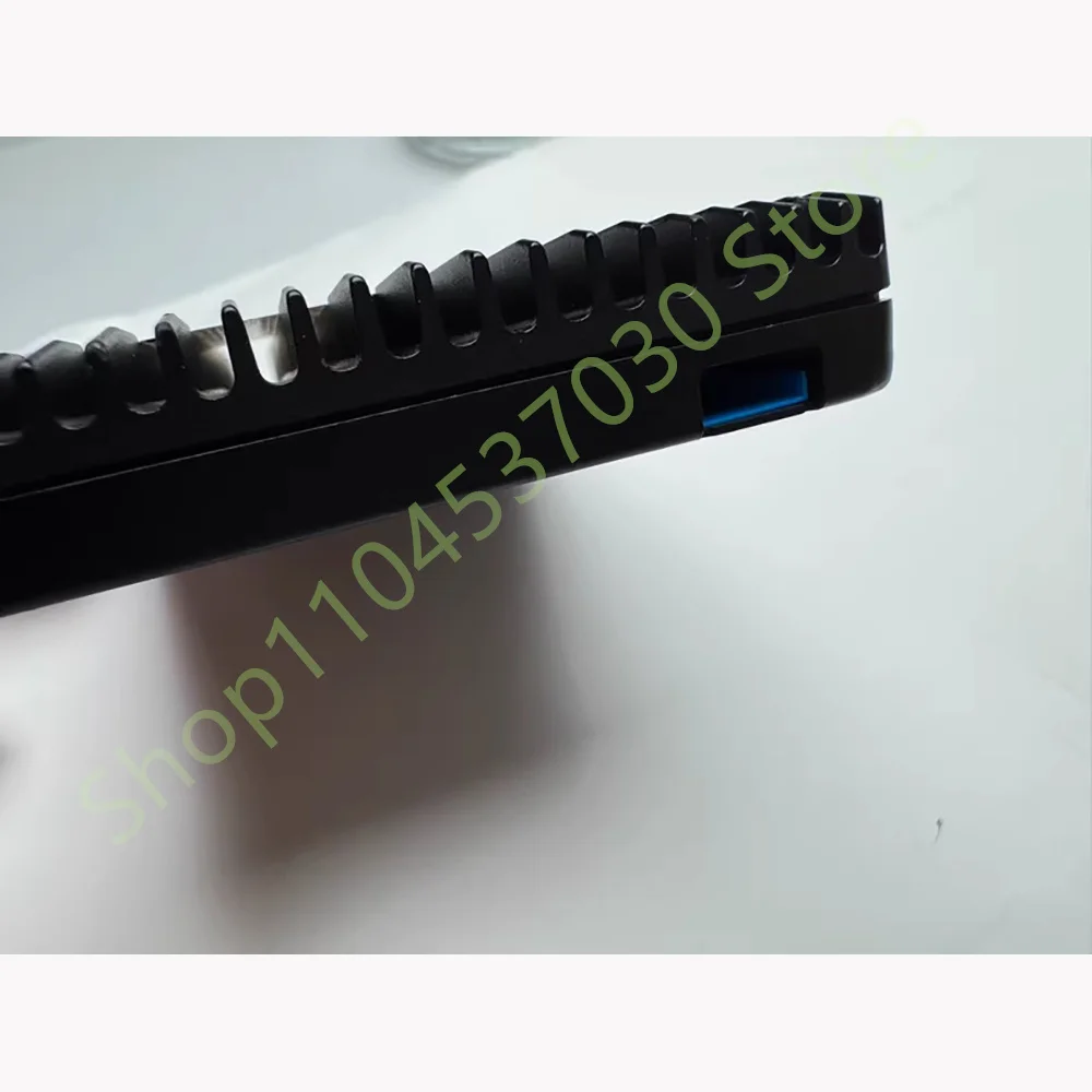 Вентиляторы используются в коммутаторах QFX5200 QFX520048Y-FAN-AI.