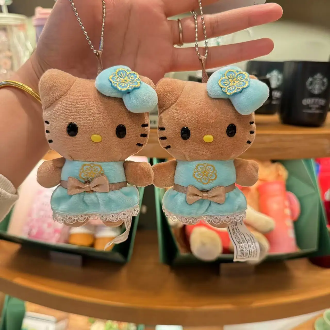 

Hello Kitty Гавайский скейтборд, черная кожаная сумка Hellokitty для девочек, подвеска, плюшевая кукла, брелок с героями мультфильмов, украшение