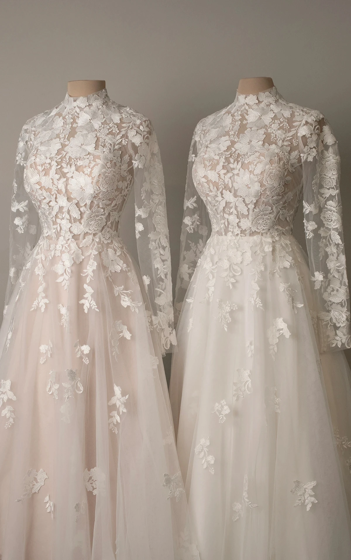 Jardim ao ar livre cerimônia de casamento vestido marfim blush sheer mangas compridas alta pescoço renda castelo maternidade vestido de noiva foto personalizado