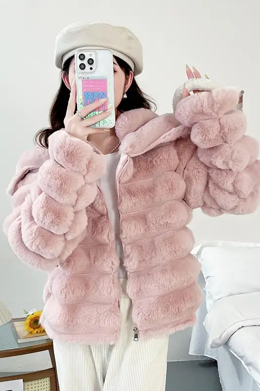 Korean Fashion 2023 Winter Warm Faux Fur Women Coat Long Sleevs Large Collar Hot Sell Lady Thick Coats