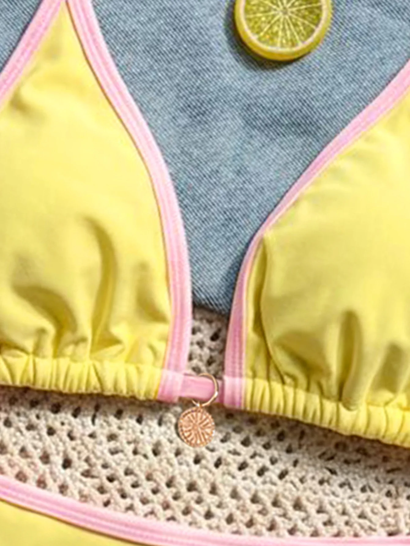 2026 Neuer Europäischer und Amerikanischer Stil Bikini Sexy Farbblock-Design Dreieckiger Zweiteiliger Damen-Badeanzug Set – Detail 35