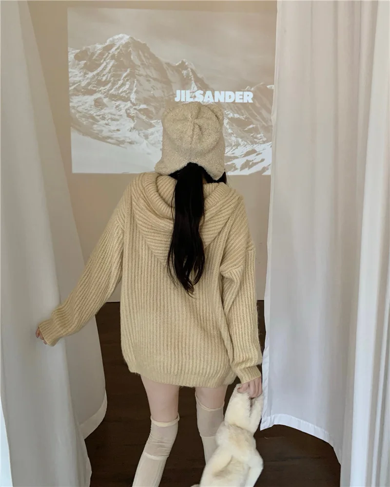 Maglieria con cappuccio elegante e delicata in stile coreano Top allentato da donna 2025 Autunno Inverno Nuovo maglione casual comodo stile pigro