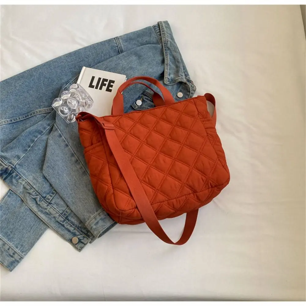 

Versatile Quilted Crossbody Shoulder Bags Large Capacity Down Cotton Padded Handbags Solid Color Messenger Bag for Women Men