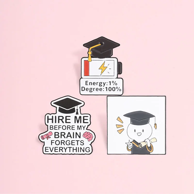 Fresh graduates' funny quotes badges battery life 1% degree full grid cartoon graduation gifts decoration brooches