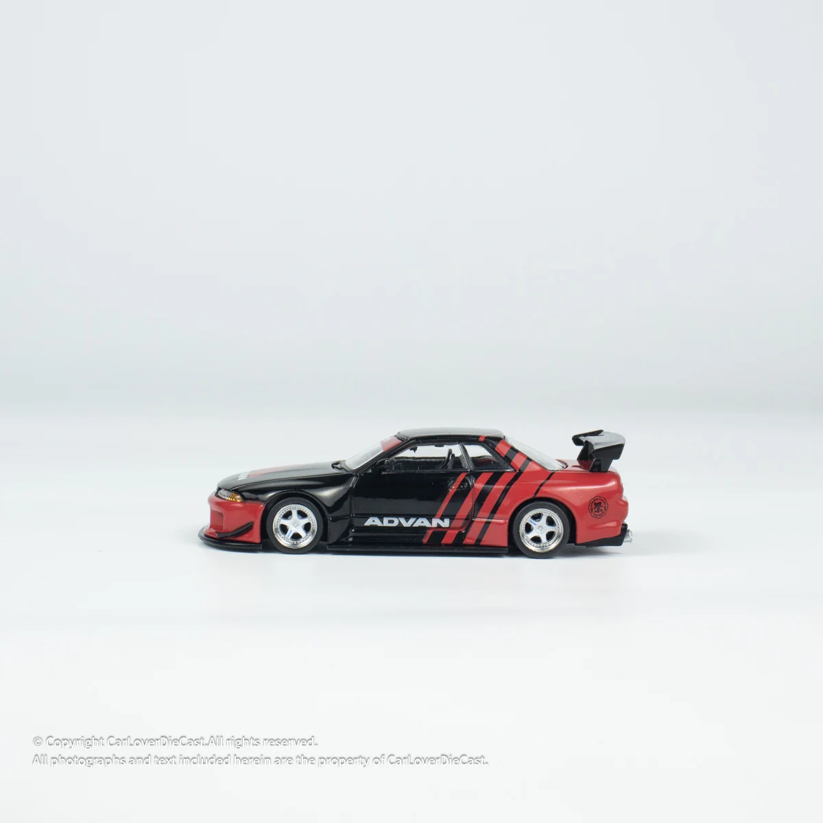 Tarmac Works TW 1:64 Skyline R32 Widebody Advan Druckguss-Modellauto