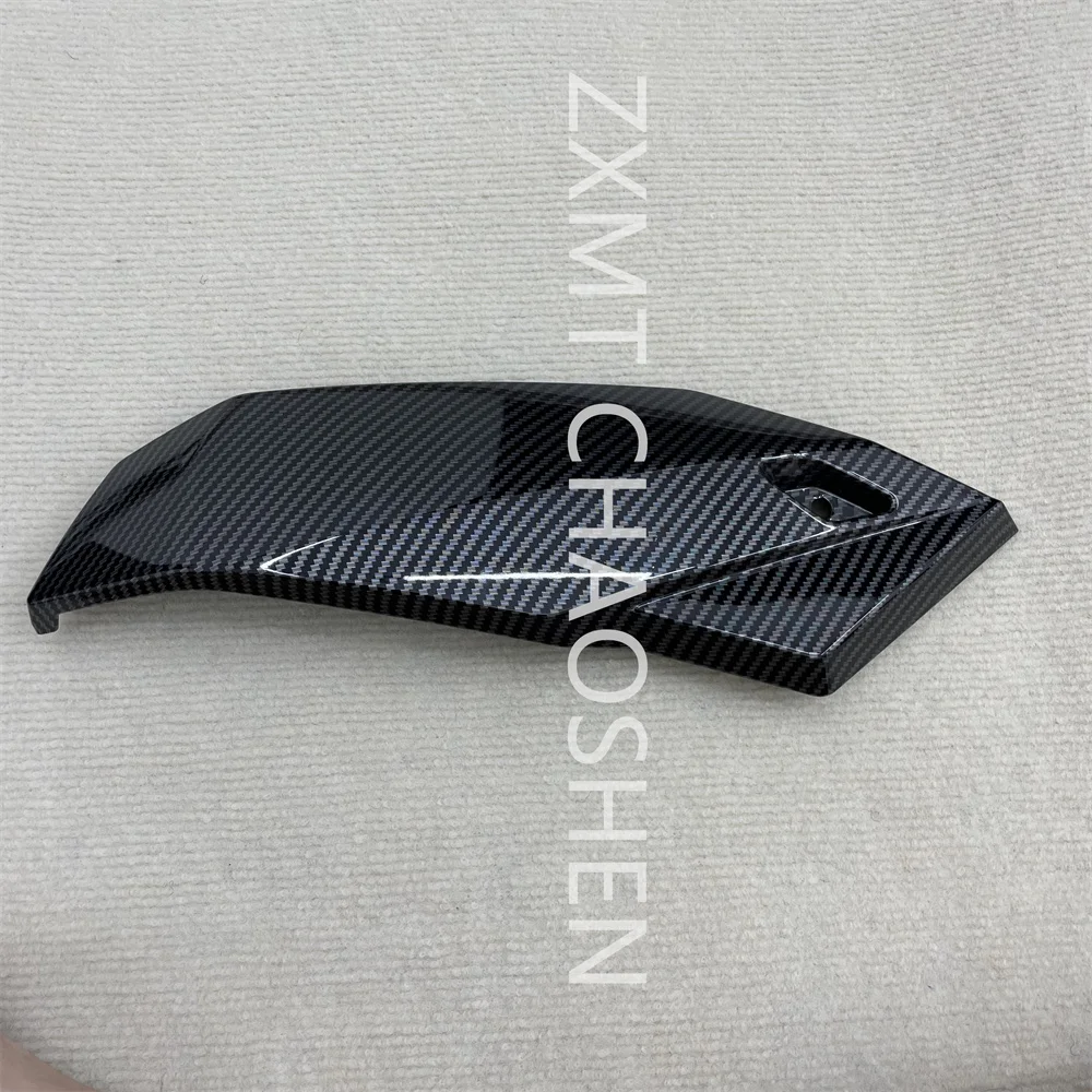 The motorcycle fairing is suitable for the carbon fiber lower plow plates of the S1000R 2021, 2022, 2013 and 2014 models