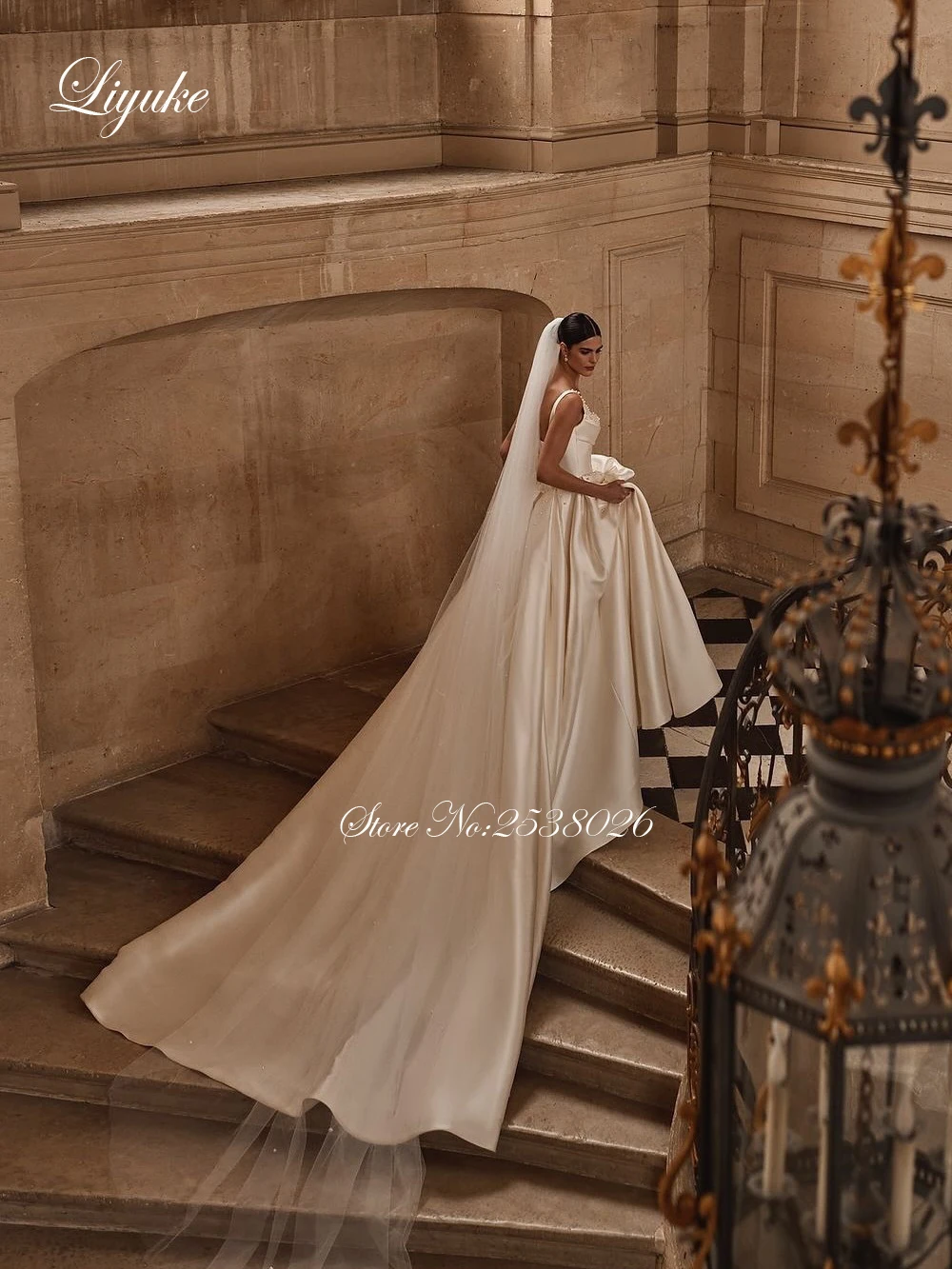 Liyuke Customize Made Luxury Satin Ball Gown Wedding dresses Spaghetti Straps Beading Pearls Elegant Bridal Gowns
