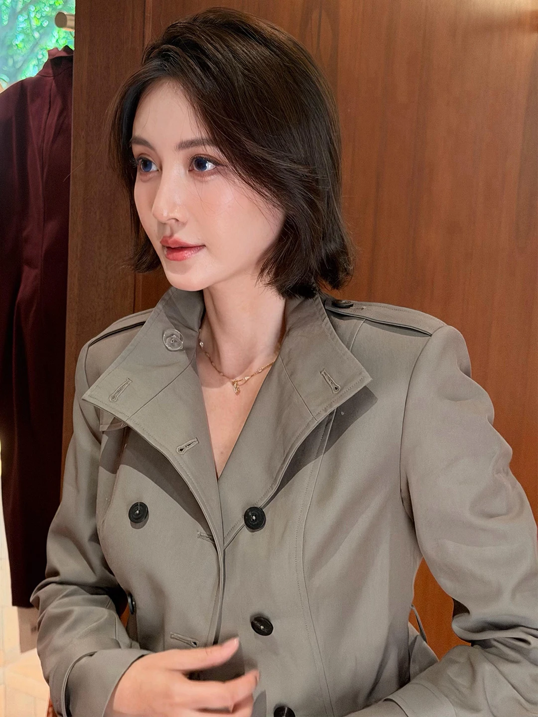 Fashionable Tailored Suit Set Women's Autumn Commute Waist-Cinching Jacket And Midi Skirt Two-Piece Set High-Quality Casual S...