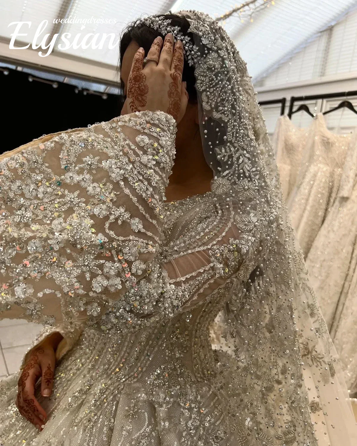 맞춤 무슬림 웨딩드레스 신부용 스팽글 비즈 장식 볼 가운 중동 신부 드레스 공주 긴팔 웨딩드레스