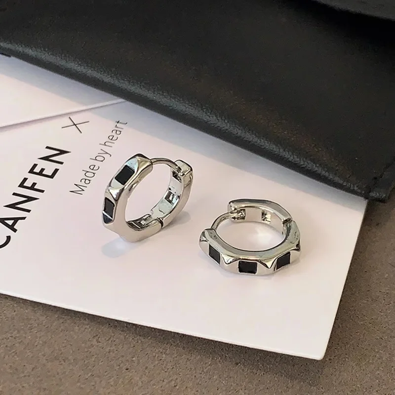 Black Circular Metal Geometric Dual Tone Ear Buckle High-end feel Neutral Punk Fashion Exquisite Earrings for Women's Jewelry