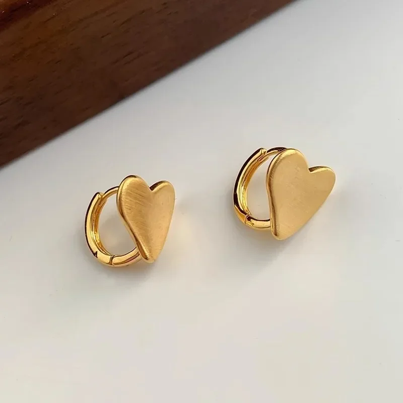 

925 Sterling Silver Geometric Love Heart Shaped Matte Hoop Earrings for Women Fine Jewelry High Luxury Vintage Accessories