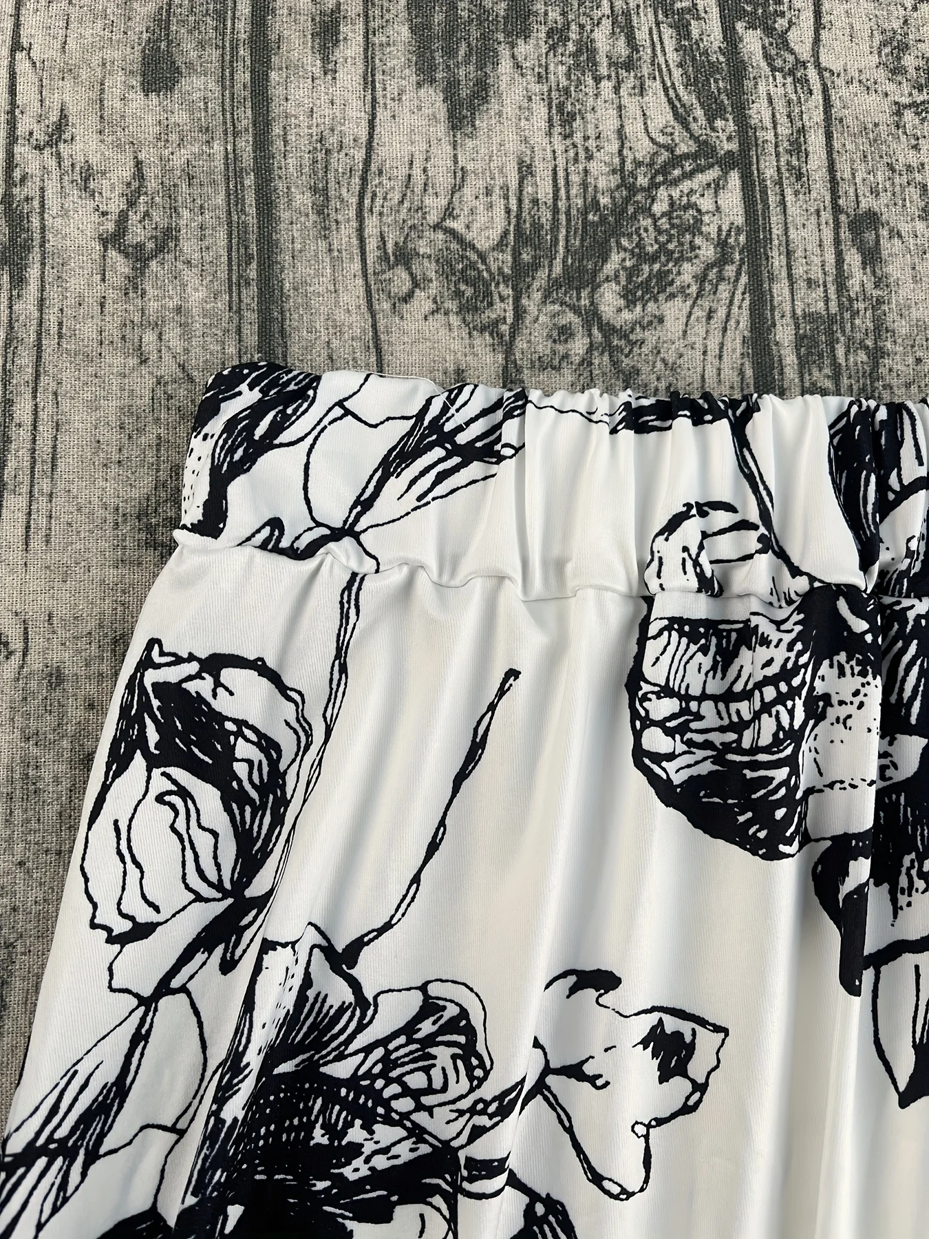 Luxy Trio Women's Plus Size Elegant Floral Print Skirt, A-Line, - Perfect for Spring & Summer