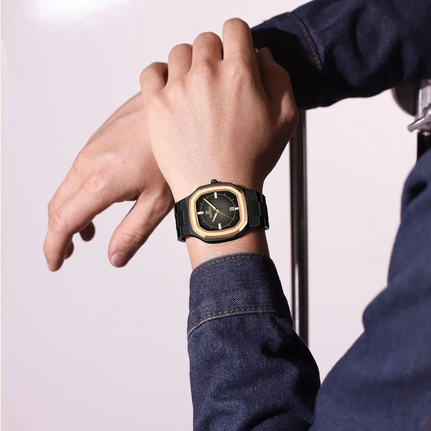 ساعة رجال الأعمال الفاخرة الراقية، ساعة رجالية بحزام فولاذي أنيق مقاومة للماء، ساعة كوارتز بسيطة مضيئة