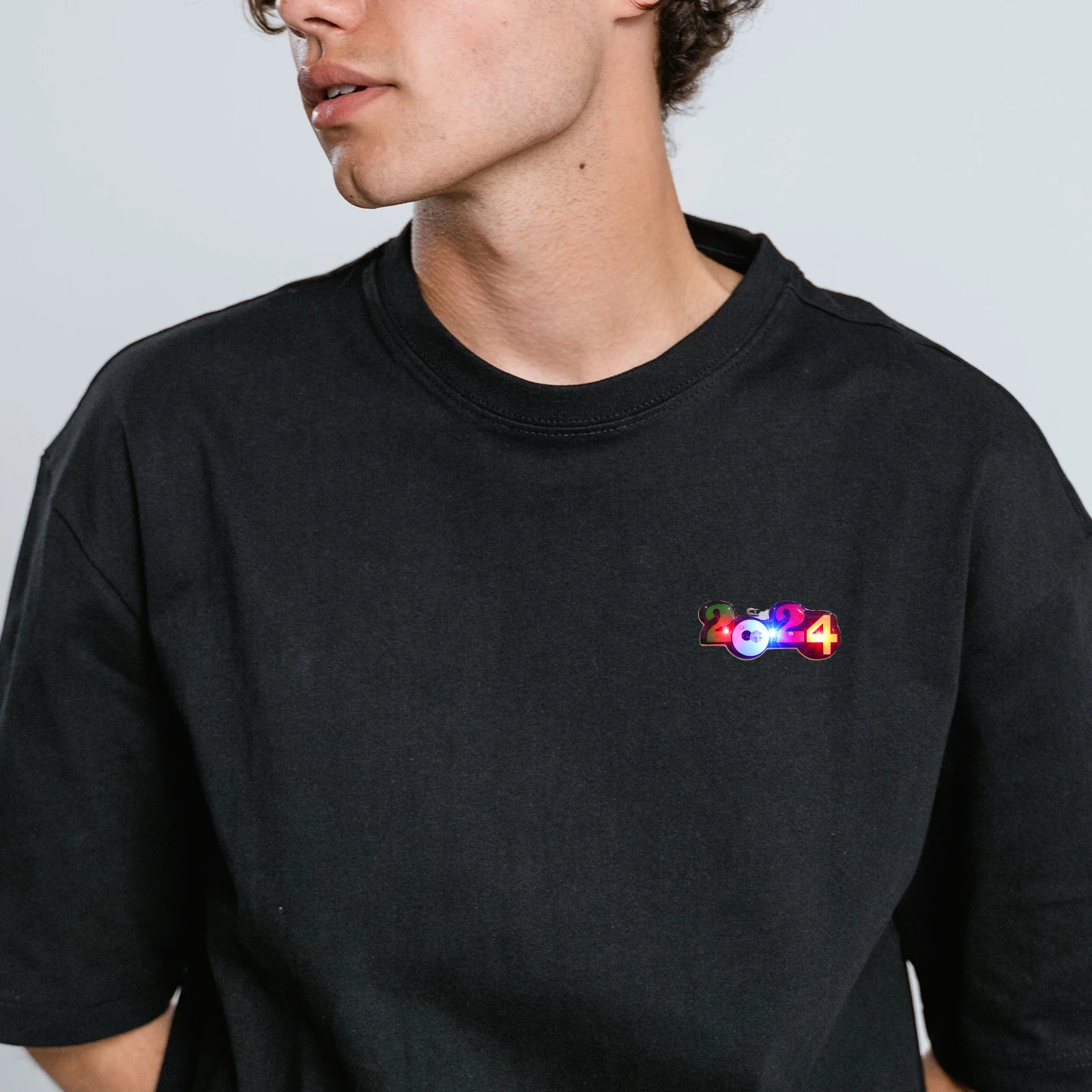 

25Pcs New Year 2024 Brooch Pins Luminous Plastic Number Badge for Coats Sweaters Handbags Decorative Jewelry Gifts for Women