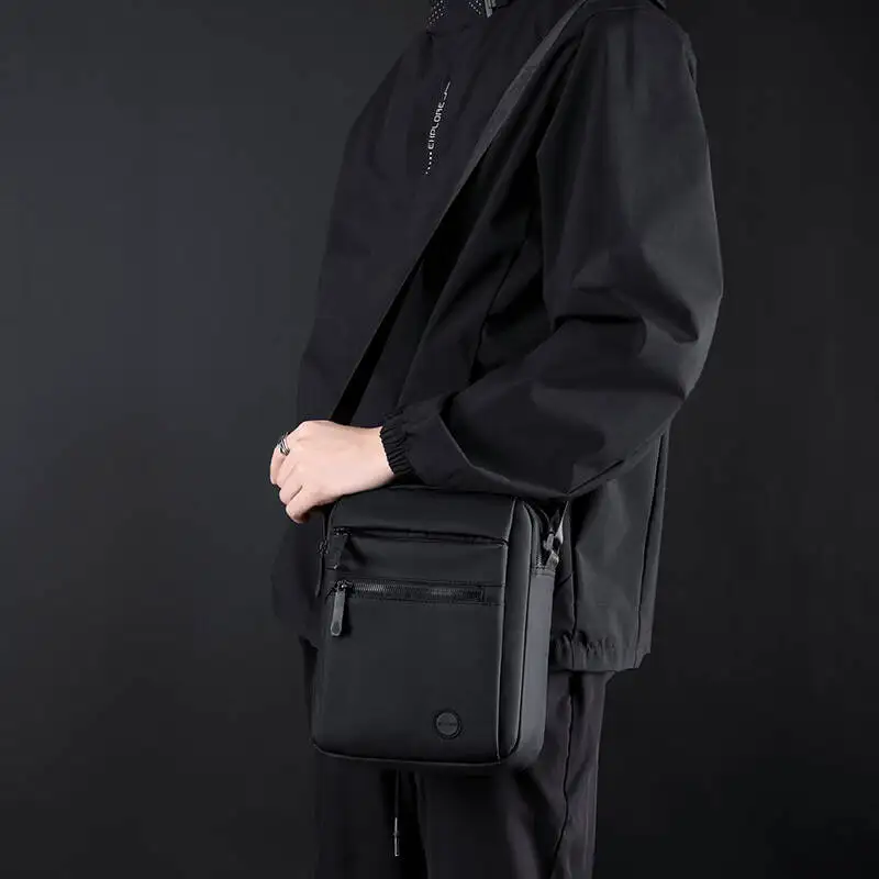 New Casual Single Shoulder Crossbody Water-Resistant Leather Film Men's Large Capacity Briefcase Messenger Bag Everyday Use