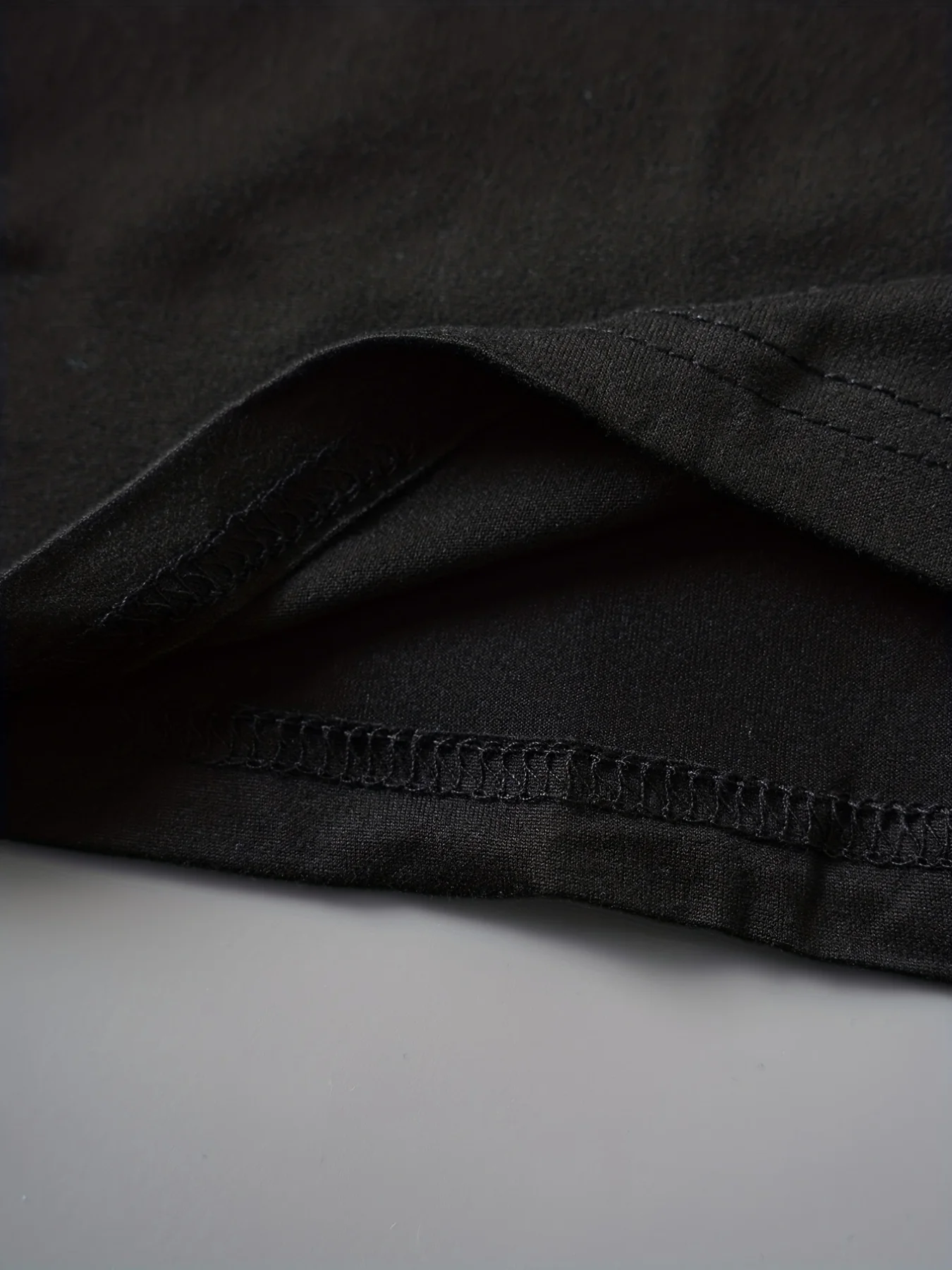 Koszulka damska z krótkim rękawem i okrągłym dekoltem z nadrukiem flagi amerykańskiej na Dzień Niepodległości, na lato i wiosnę.