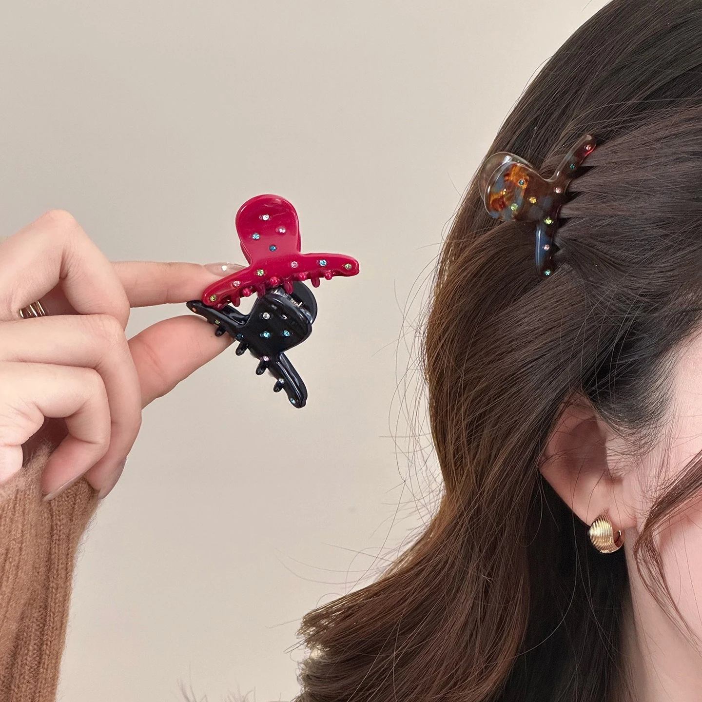 

Корейская модная разноцветная заколка-краб из ацетата с бриллиантами, универсальная стильная маленькая заколка-краб для полусобранных волос, аксессуар для прически «принцесса», заколка-краб «акула»