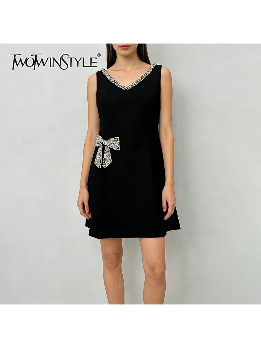 TWOTWINSTYLE Eleganckie sukienki damskie z jednolitym wzorem, zdobione diamentami, dekolt w serek, bez rękawów, patchworkowe, z kokardą, elegancka odzież damska