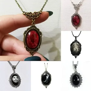Halloween Gothic Crow Pancing Necklace for Men and Women, Oval Jewelery, Vampire Game, Vintage Gifts, Novo, 2024 6 Main Sales Corvo - №2