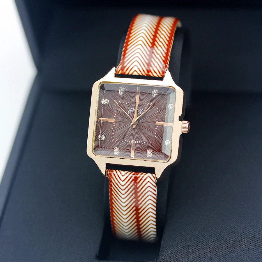 

Casual Female Square Quartz WristWatch New Fashion Wavy Leather Strap Ladies Clock Drill Rose Gold Women Dress Watch