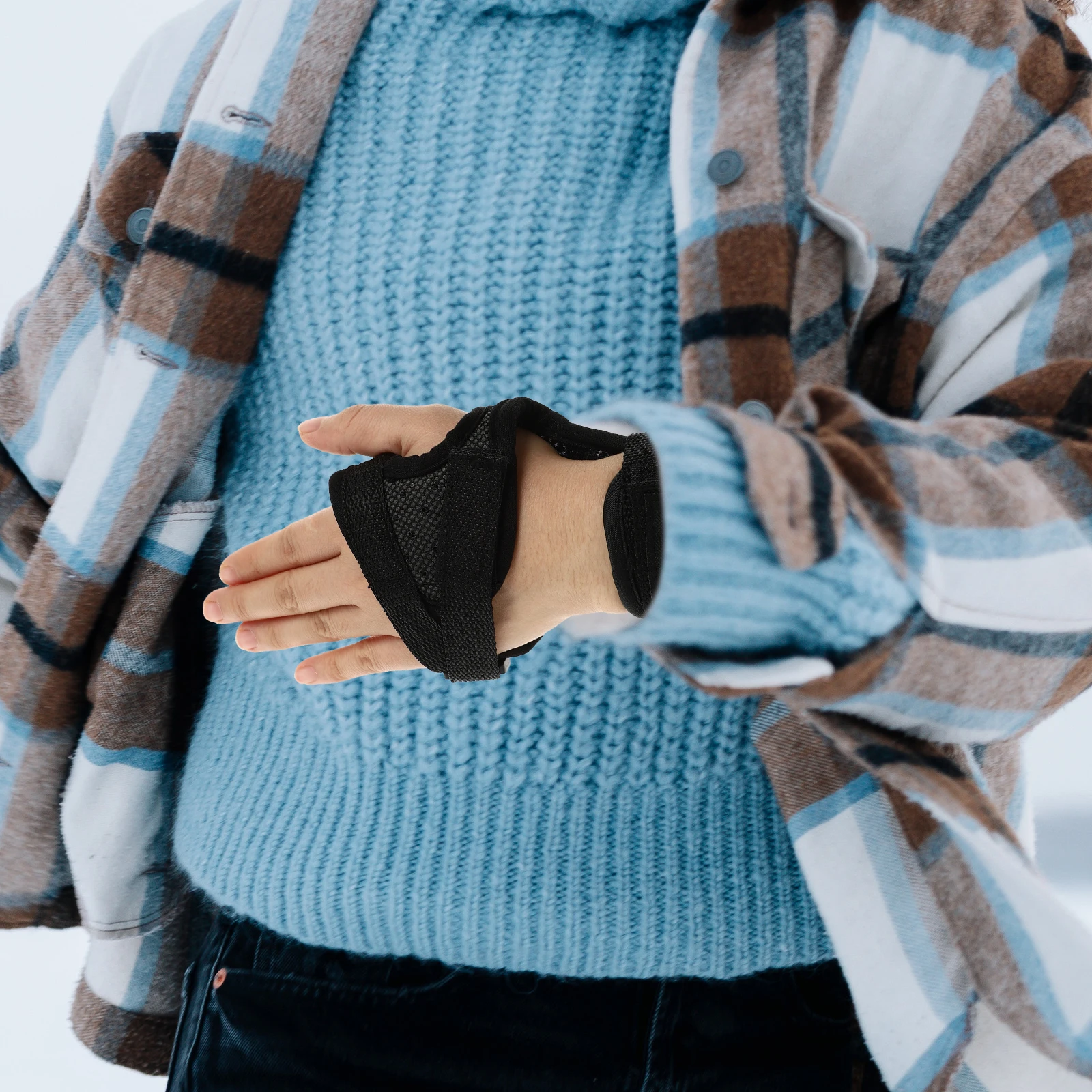 

1 Pair Ergonomic Skiing Wrist Guard Premium Material Joint Stabilization Multi-Function Portable Lightweight Skating Wrist