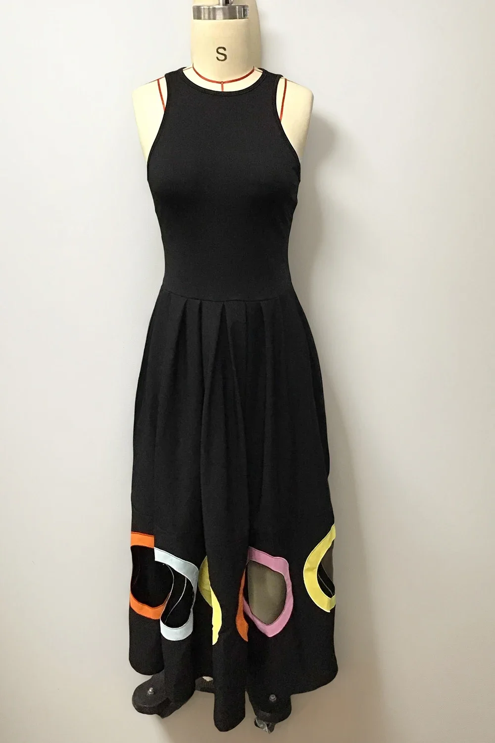 Women Plus Size Maxi Dress Circle Hollow Out Pleated A-Line Tank Dress Casual High Street Elegant Round Neck Sleeveless Dresses