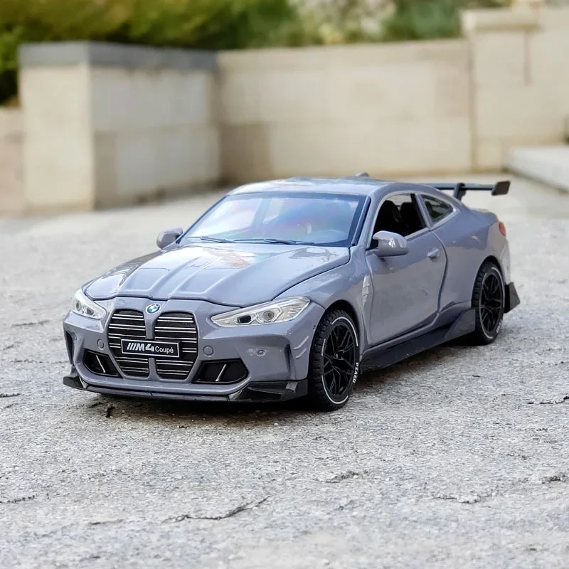1:32 BMW M4 Coupe IM Supercar Model Samochodu Ze Stopu Metalu z Napędem Pull Back, Dźwiękiem i Światłem, Prezent dla Dzieci, Kolekcja, Model Samochodu Odlewany Ciśnieniowo, Samochód Ze Stopu Metalu Mo