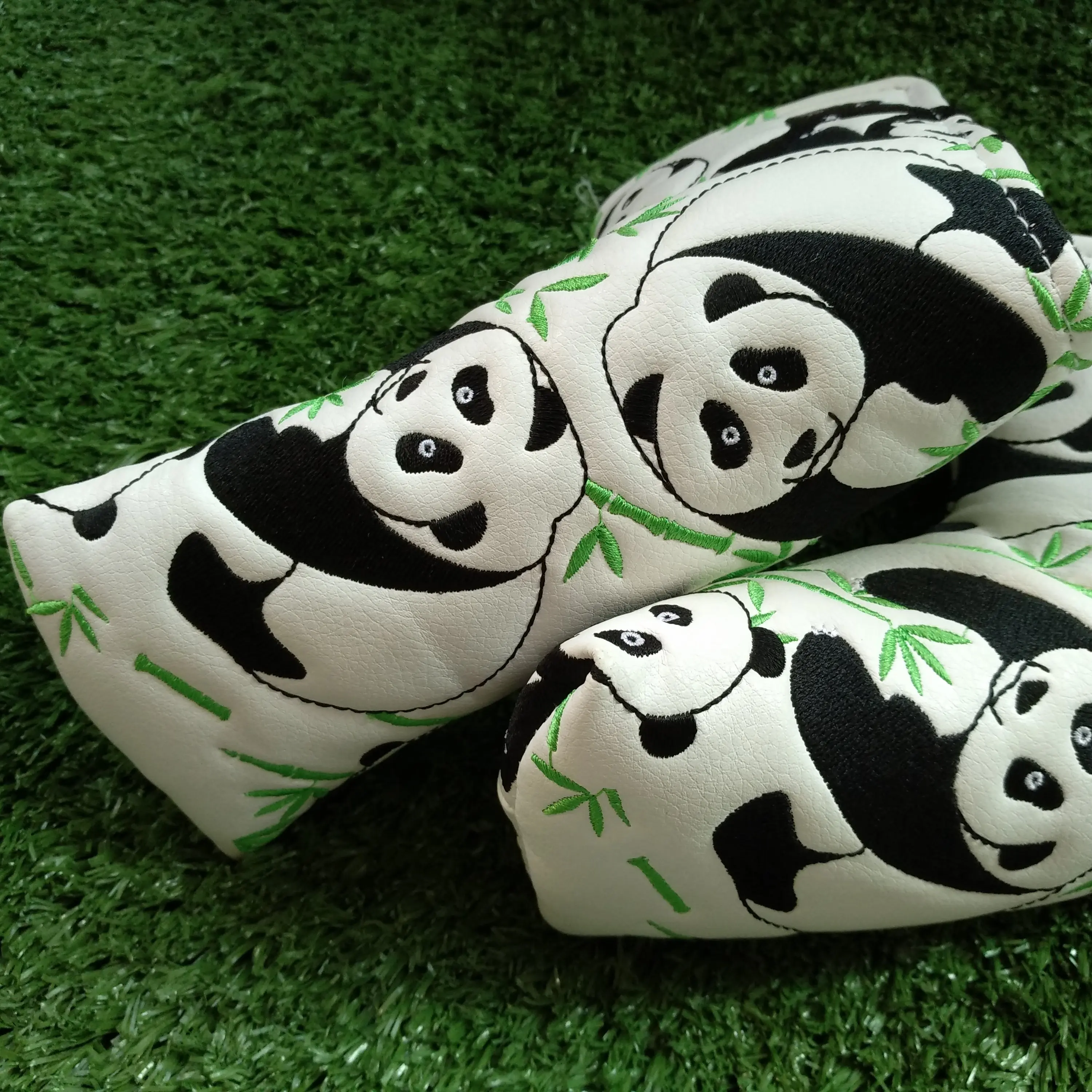 BAOLEDA الباندا مضرب الغولف رئيس يغطي شفرة نادي غطاء الرأس بولي Leather الجلود حامي غطاء أسود أبيض يناسب جميع مضارب الرجال النساء