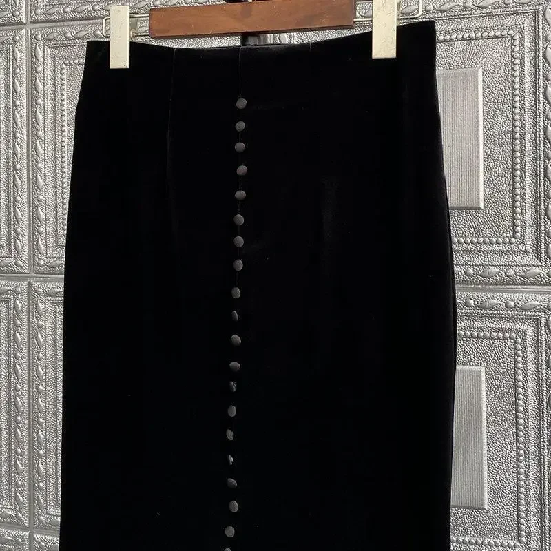 Nowa francuska moda Aksamitna spódnica syrenka Kobiety Wiosna Jesień Owinięte guziki na biodrach Długie spódnice z wysokim stanem Elegancka biurowa dama