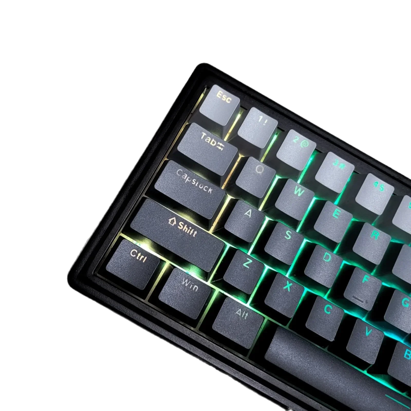 Mudança gradual de caracteres transmissivos gravados keycap engrossado pbt moldagem por injeção de duas cores keycap caixa conjunto completo