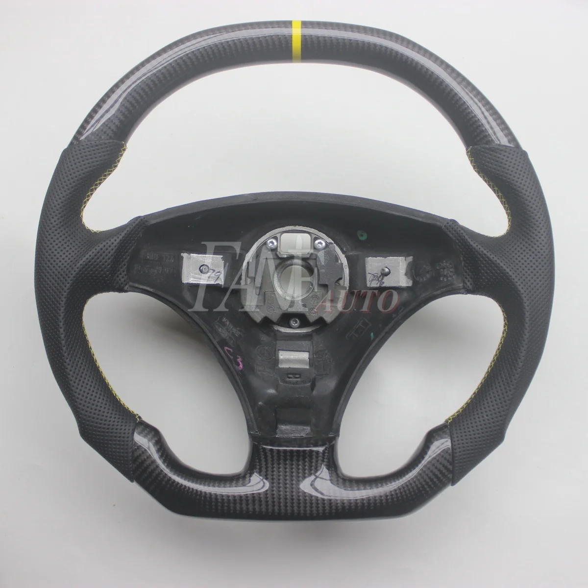 

Сменный руль из настоящего углеродного волокна с кожей для Audi TT MK1 1998-2006 гг.