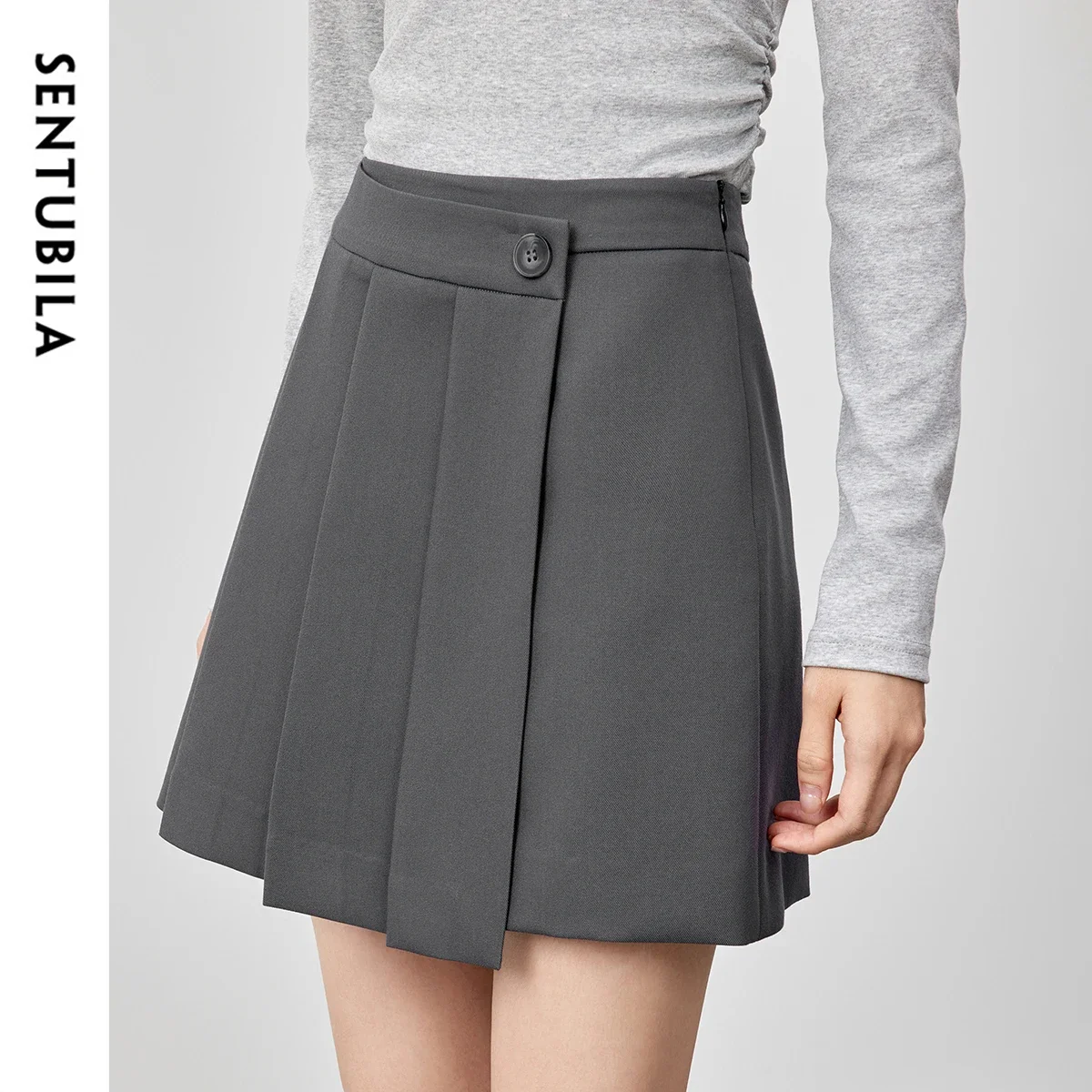 

SENTUBILA Pleated Shorts Skirts Women's Spring 2025 Fashion Commute A-line Solid High-waist Shorts Female Clothing 151K58687